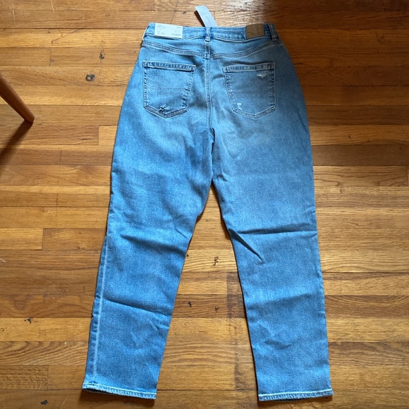 NWT American Eagle Curvy Mom Jeans - Size 10 - Picture 2 of 4
